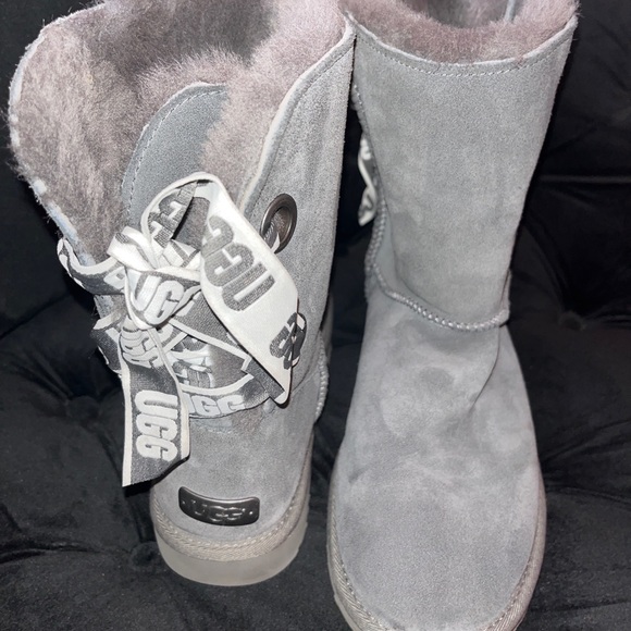 Womens ugg boots - Picture 2 of 2
